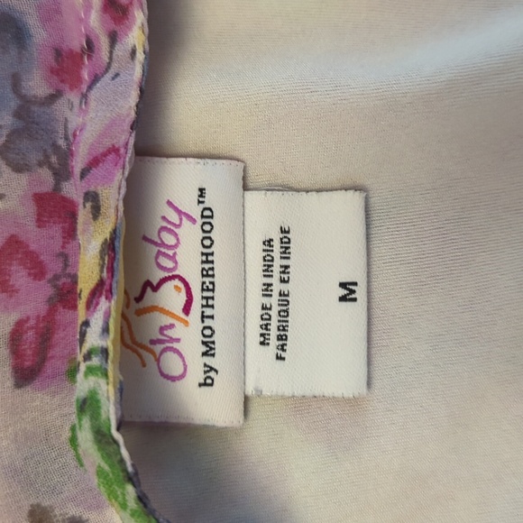 Floral Ruffle Maternity Top - Picture 3 of 3